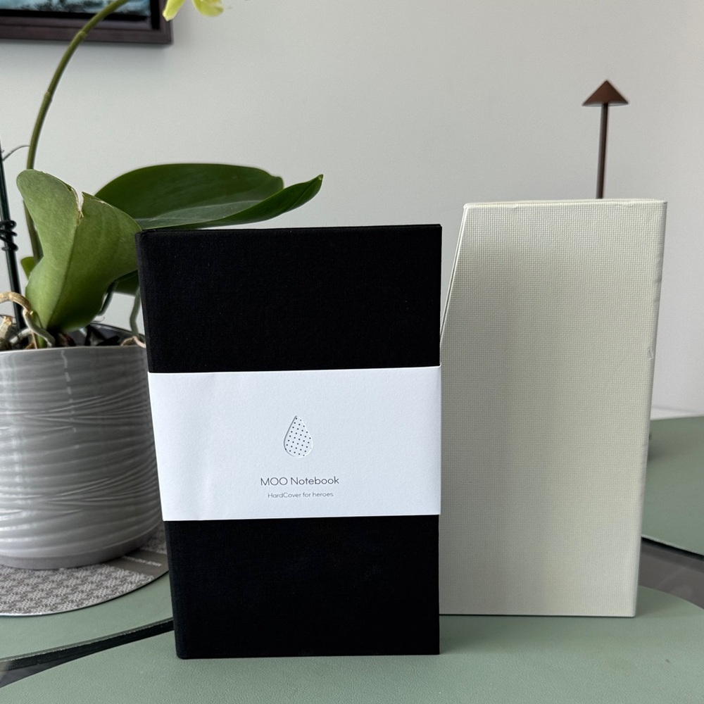 Minimalist Black Hardcover Journal with Slipcase – Luxury Stationery Gift